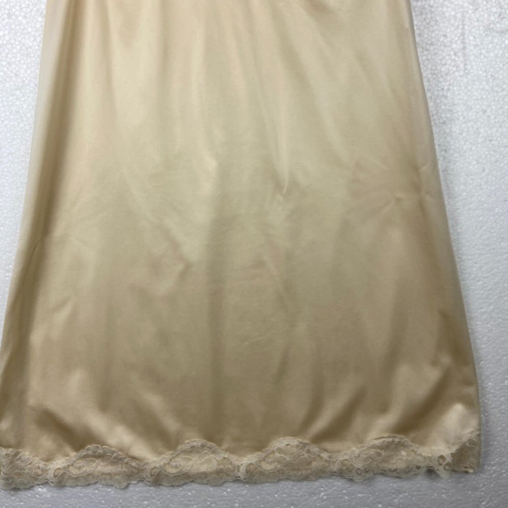 Vintage Woolite Lace Skirt Slip Cream Sz S/M